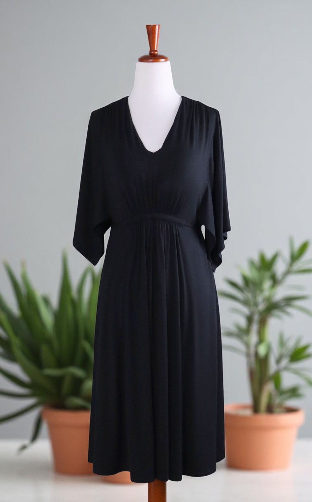 SOMA NWT $99 Soft Jersey Caftan Padded Short Bra Dress in Black Size Small