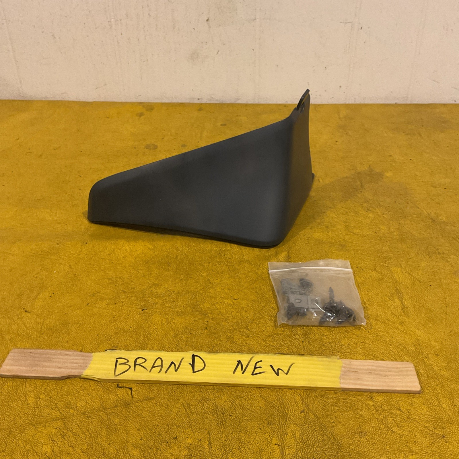 NEW 2022-2025 Nissan Sentra Rear Left Driver Side Splash Mud Guard T99J2-6LB9B NEW 2022-2025 Nissan Sentra Rear Left Driver Side Splash Mud Guard T99J2-6LB9B
