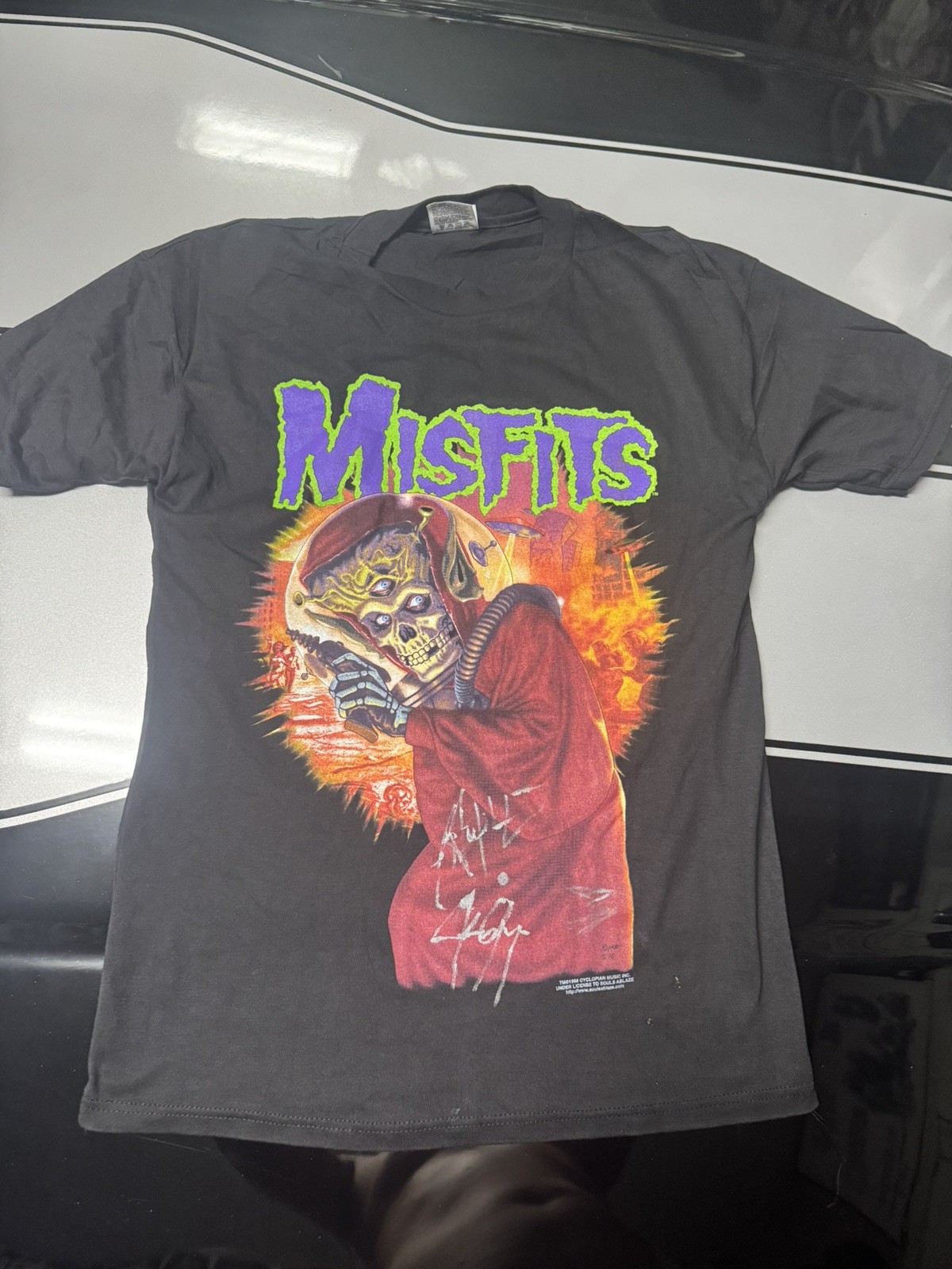 Vintage Misfits Band Shirt Mens L Mars Attack 1998 Punk signed 3/9/1998- dry ROT Vintage Misfits Band Shirt Mens L Mars Attack 1998 Punk signed 3/9/1998- dry ROT