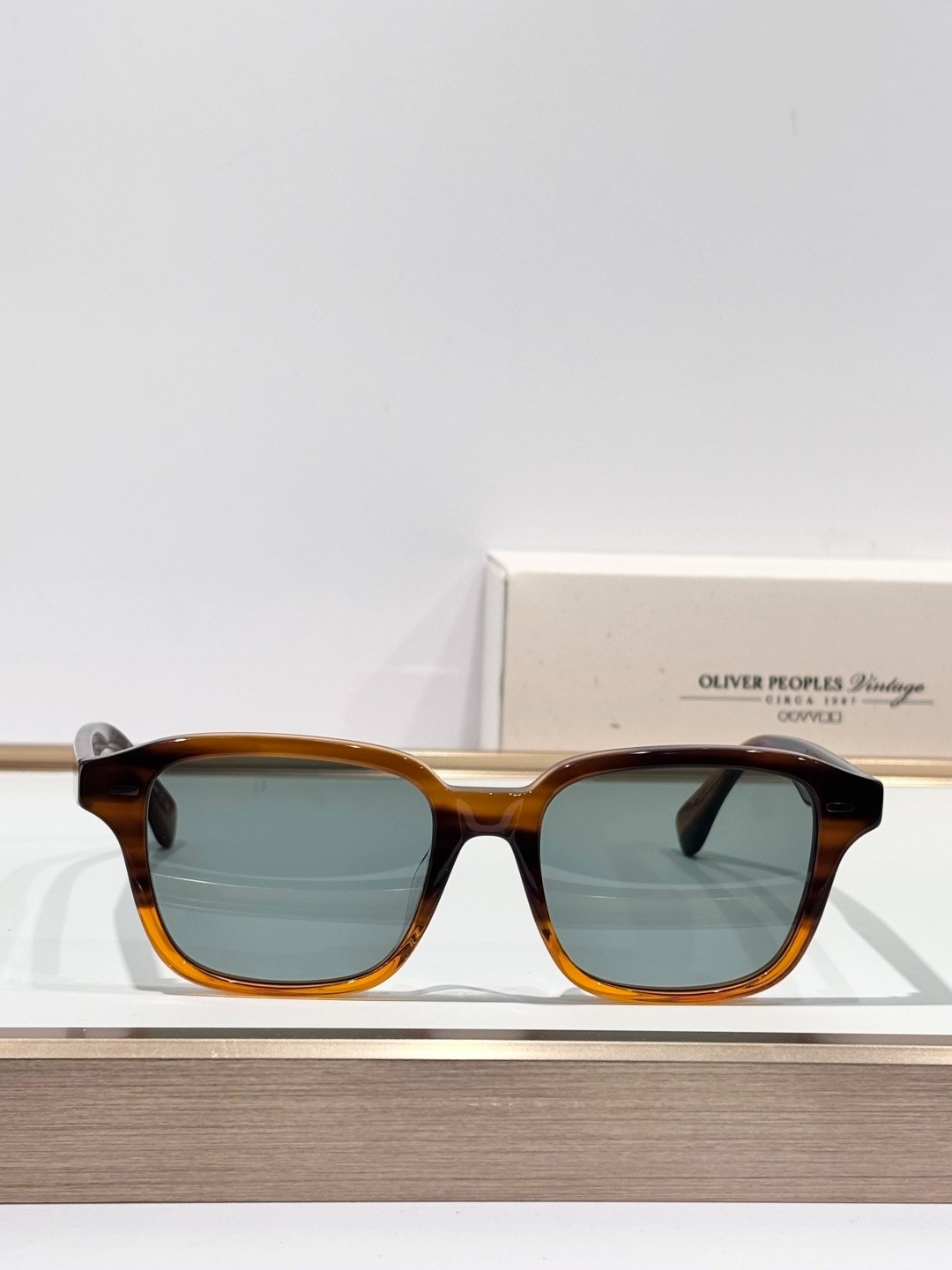 Oliver Peoples OV5562SU Casual Everyday Sunglasses Gradient Tortoise 51-18-145