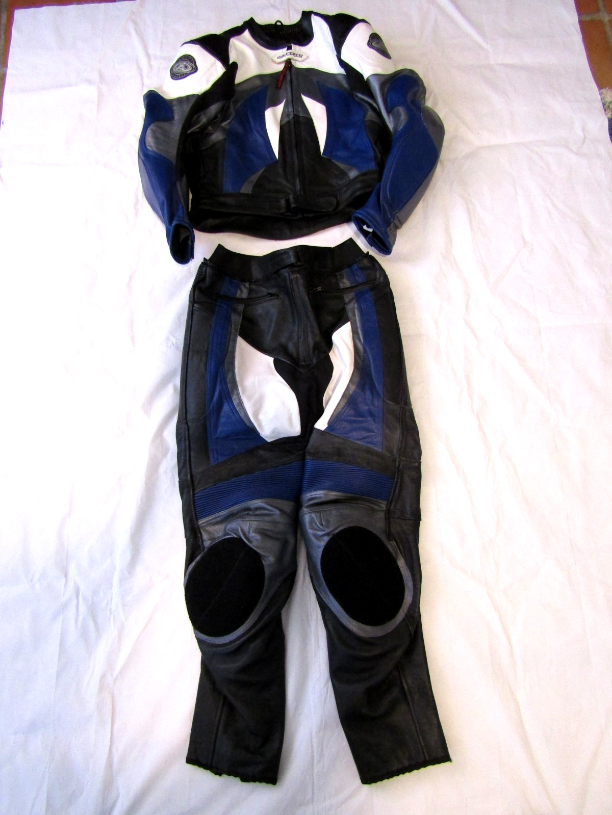 AGV Sport Motorcycle Jacket and Pants Mens Size 46 Lined Leather Racing AGV Sport Motorcycle Jacket and Pants Mens Size 46 Lined Leather Racing