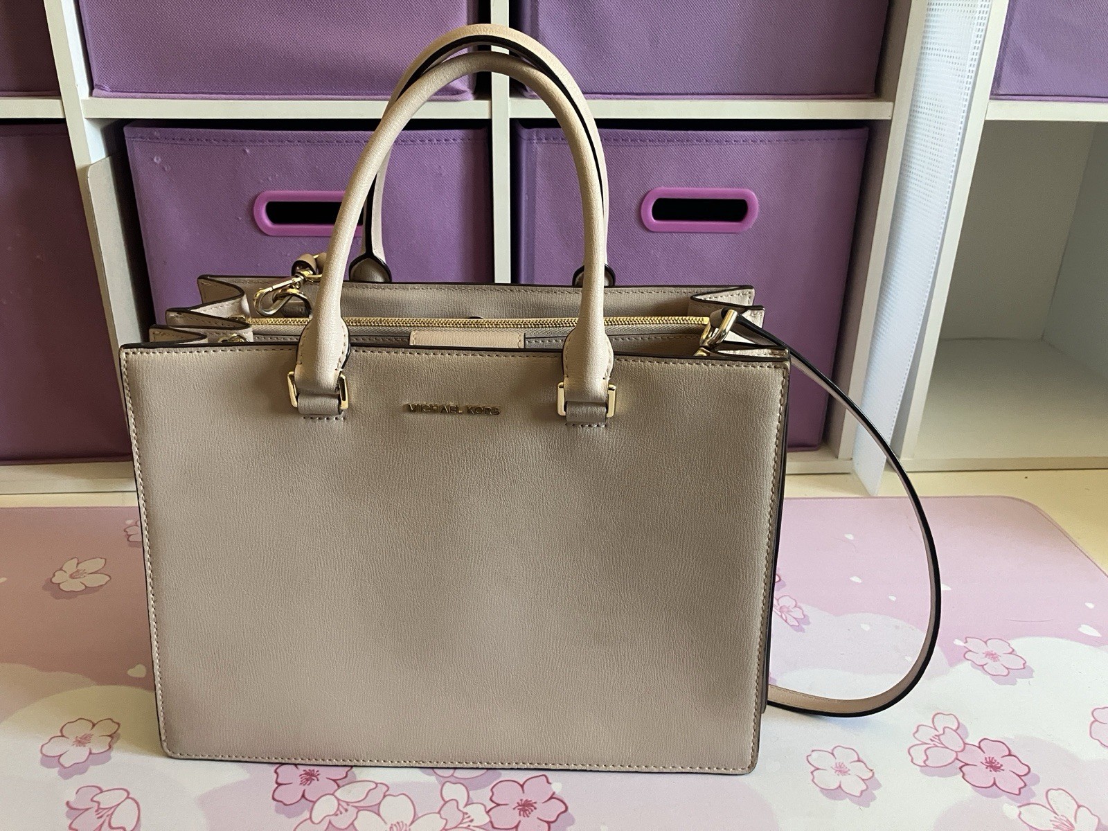 Authentic Michael Kors Pale Pink Purse & Matching Wallet Set - Retail Line