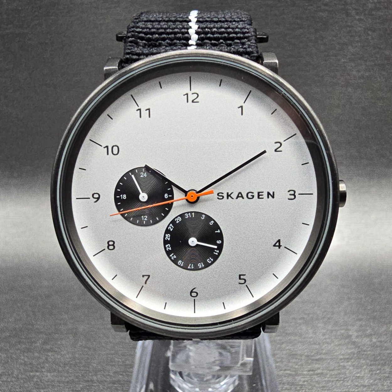 Skagen Hald Watch Men 40mm Silver Dial Black Tone Date Round SKW6188 New Battery Skagen Hald Watch Men 40mm Silver Dial Black Tone Date Round SKW6188 New Battery