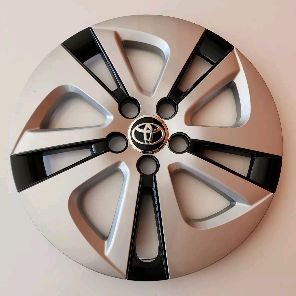New 2016 2017 2018 Fits Toyota Prius 15 New 2016 2017 2018 Fits Toyota Prius 15