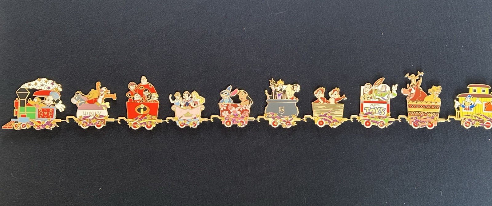 2007 Full Limited Disney Mascot Train Pin Set With Frame 2007 Full Limited Disney Mascot Train Pin Set With Frame