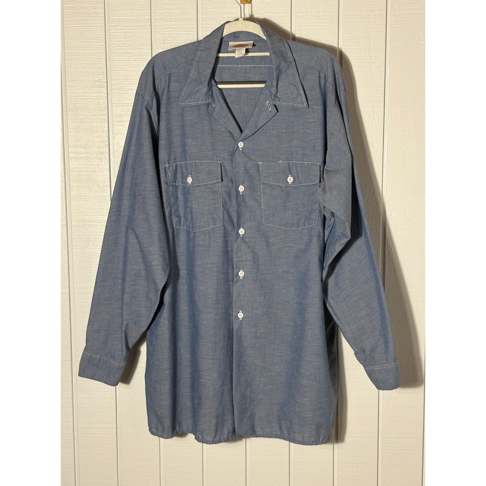 Vintage Dickies USA made Blue Chambray Work Shirt Men\'s XL Long Sleeve