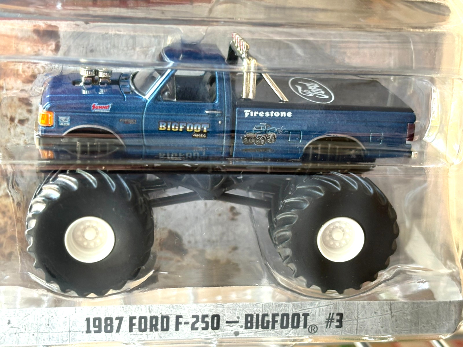 GREENLIGHT 1987 FORD F-250 BIGFOOT MONSTER PICK UP 4x4 TRUCK -BLUE, NICE