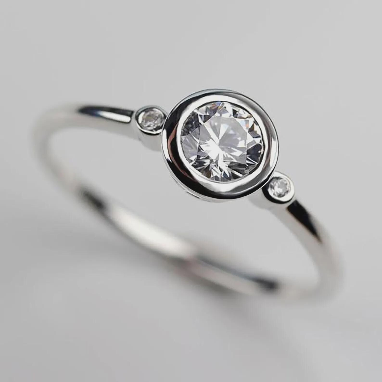 Vintage Antique Art Deco Style Round Cut simulated Sterling Silver ring
