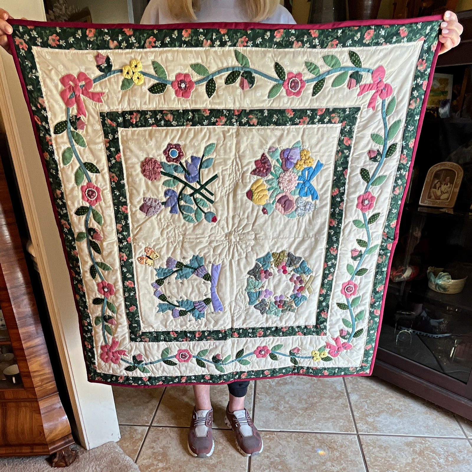 Floral Applique Quilted Square Quilt Multicolor Flowers Theme Floral Applique Quilted Square Quilt Multicolor Flowers Theme