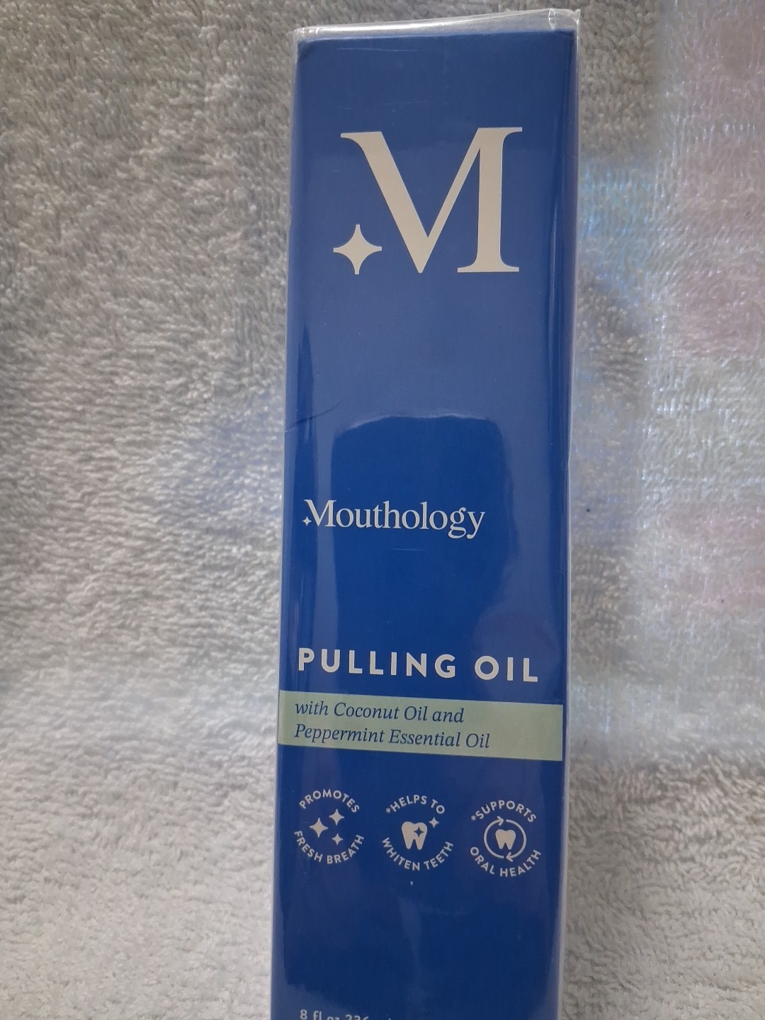 Mouthology Coconut Oil Pulling for Teeth and 8 Fl Oz (Pack of 1), Color Free Mouthology Coconut Oil Pulling for Teeth and 8 Fl Oz (Pack of 1), Color Free