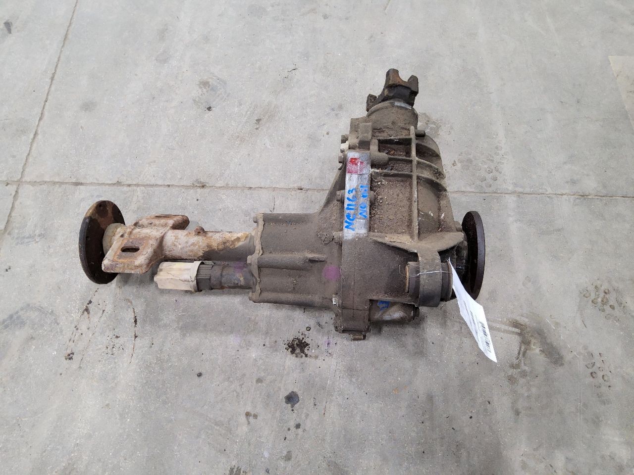 Used Differential Carrier Assembly fits: 2000 Gmc 3500 PICKUP Front Axle 8 lug w