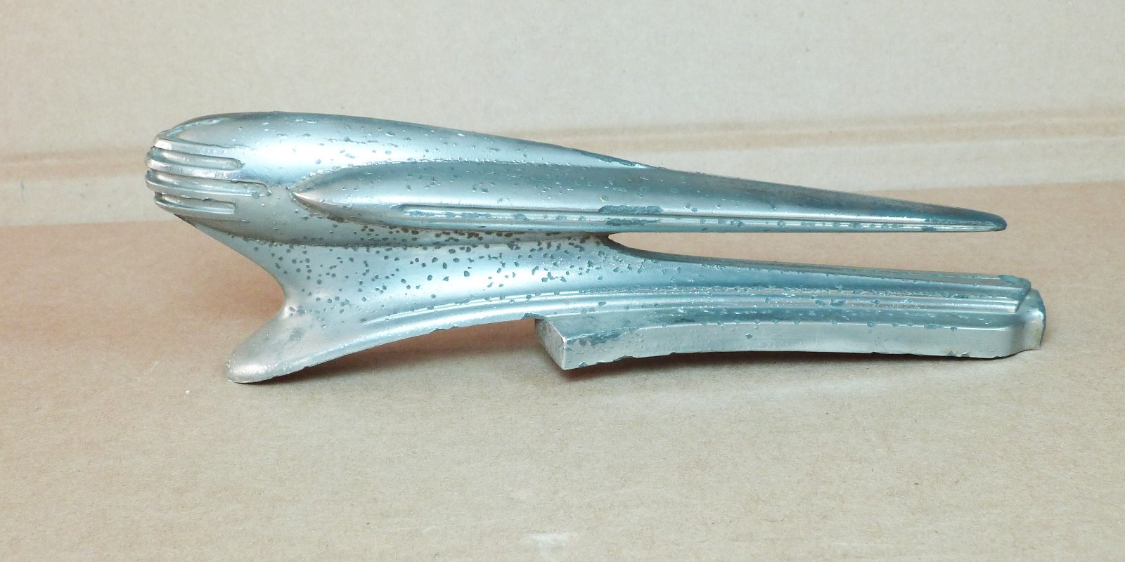 original OEM VINTAGE 1936 six cylinder Oldsmobile Hood Ornament, T - 29750 original OEM VINTAGE 1936 six cylinder Oldsmobile Hood Ornament, T - 29750