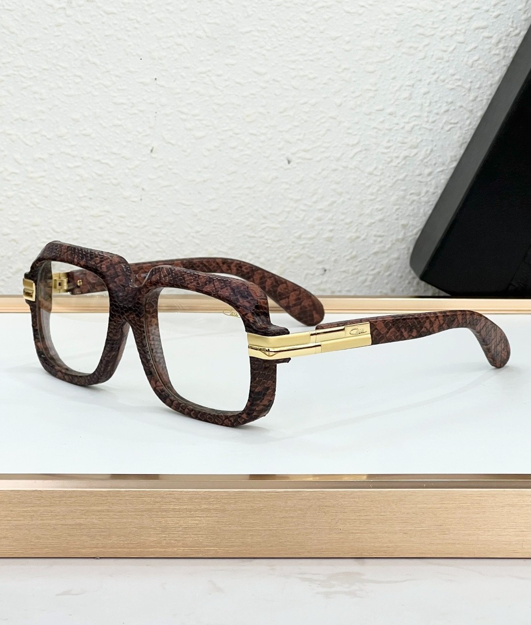 Cazal Style Unisex Sunglasses - MODEL: MOD607 - SIZE: 56口18 140 Cazal Style Unisex Sunglasses - MODEL: MOD607 - SIZE: 56口18 140