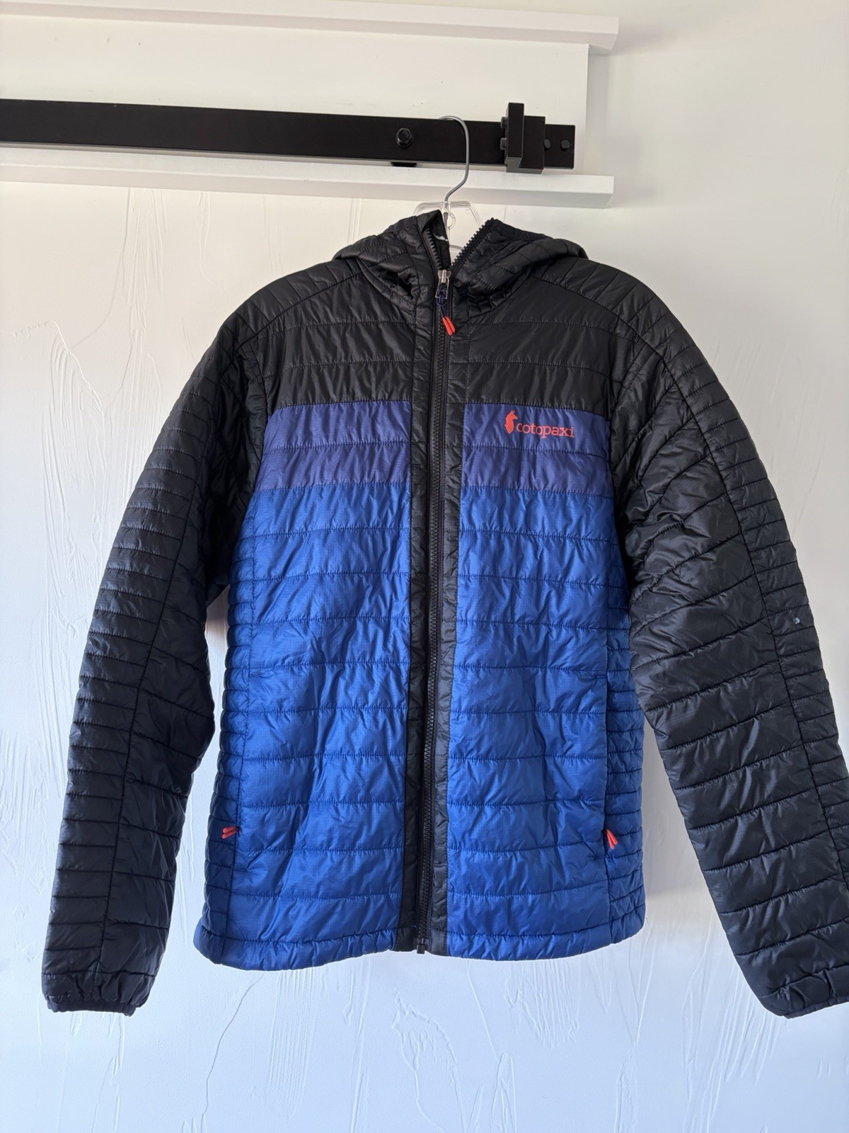 Men’s Cotopaxi Capa Hooded Jacket Coat Lightweight Small S Blue Black Men’s Cotopaxi Capa Hooded Jacket Coat Lightweight Small S Blue Black