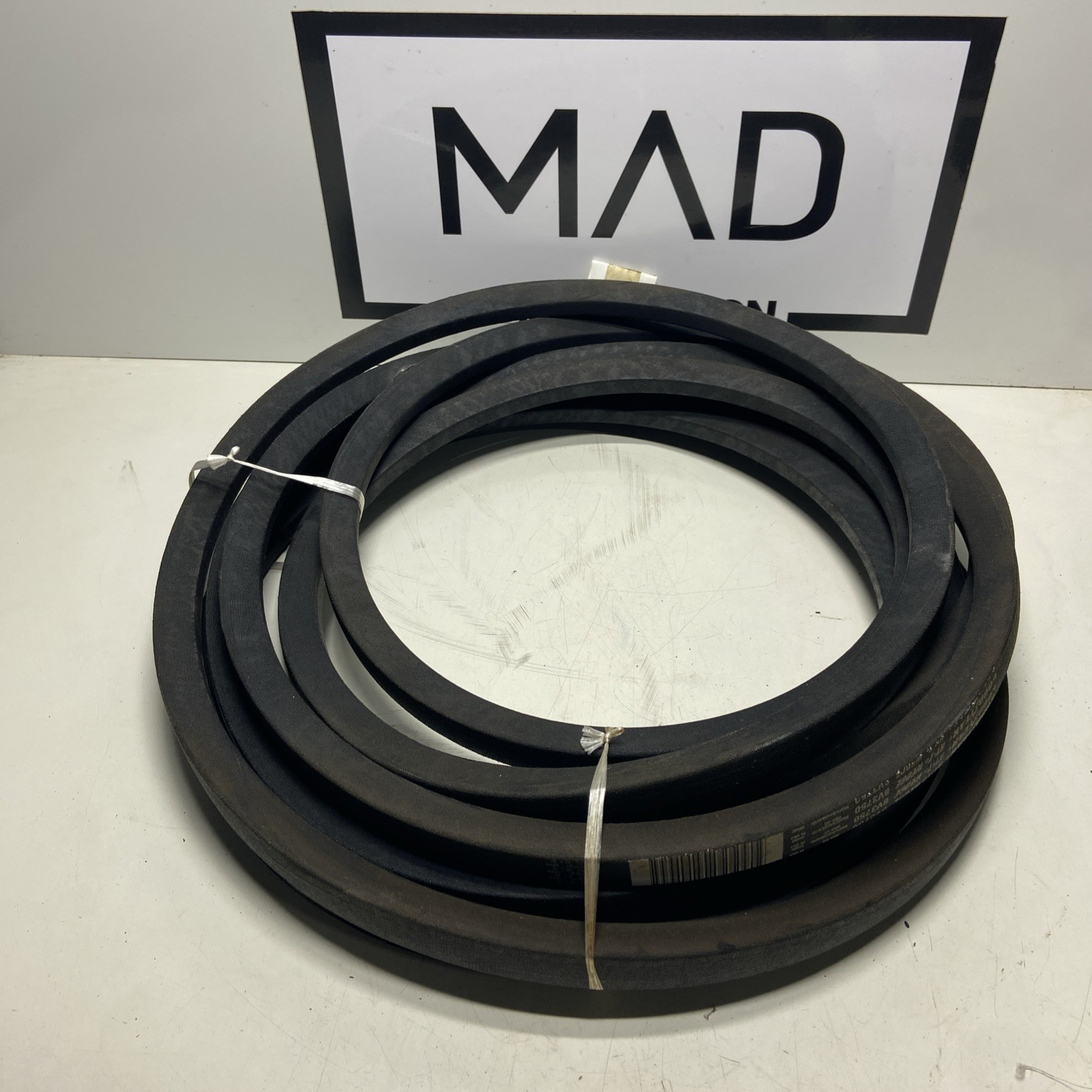 Goodyear HY-T wedge 8V3750 Goodyear HY-T wedge 8V3750