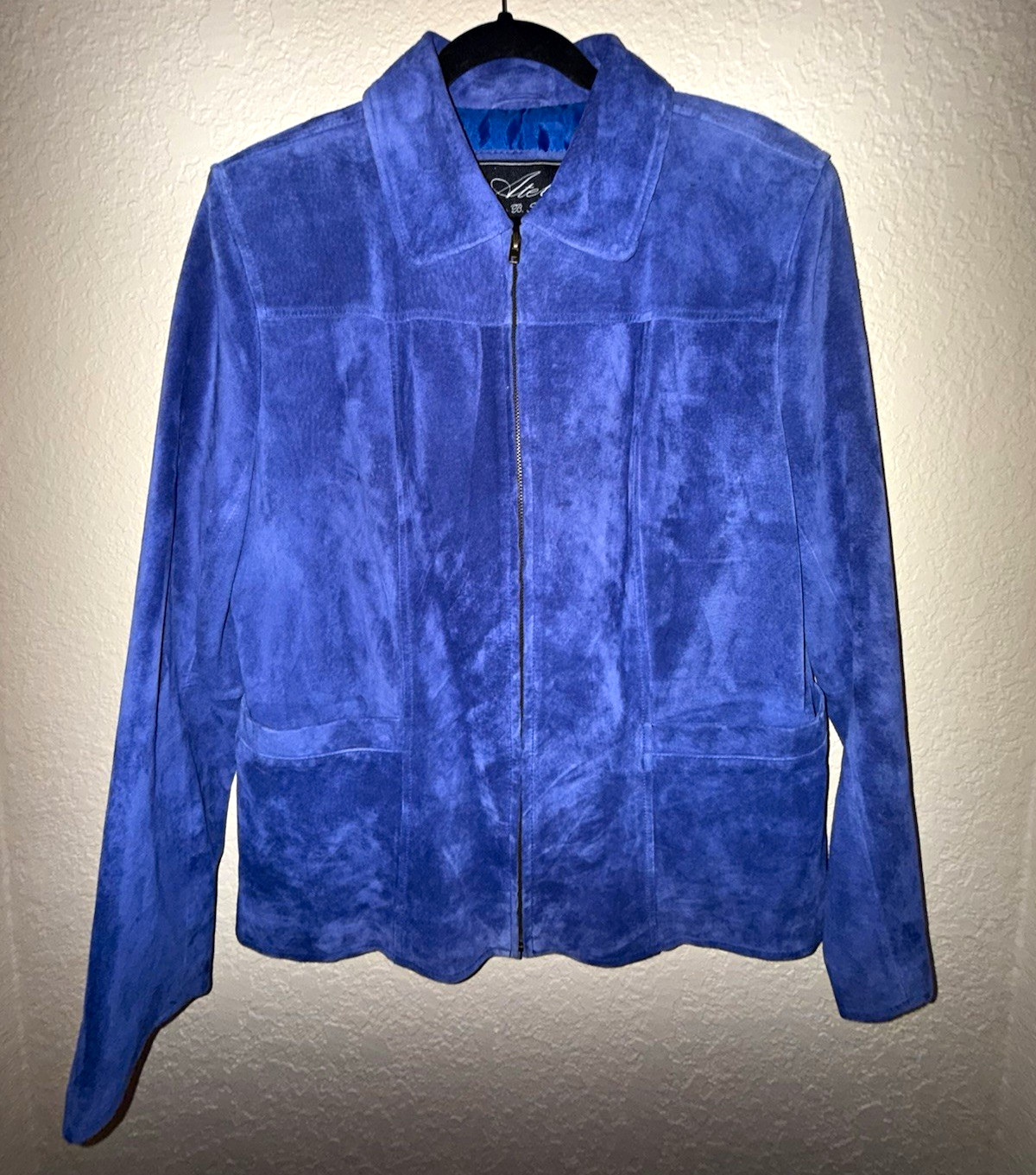 Vintage Zip-Up Leather Jacket Suede Feel Finish Vintage Zip-Up Leather Jacket Suede Feel Finish