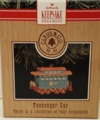 Hallmark XPR9732 Lionel Passenger Car Christmas Tree Ornament