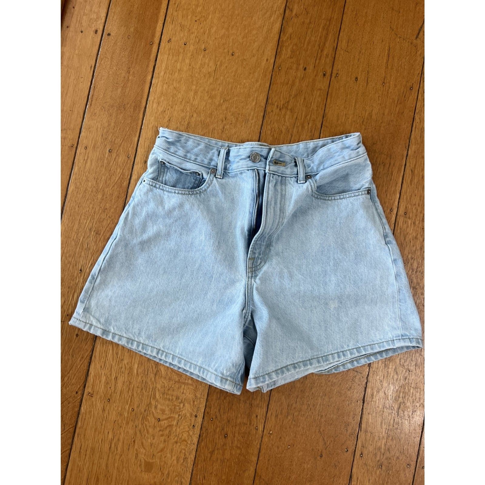 Everlane The A-Line Denim Short, Light Wash, Size 26 Everlane The A-Line Denim Short, Light Wash, Size 26