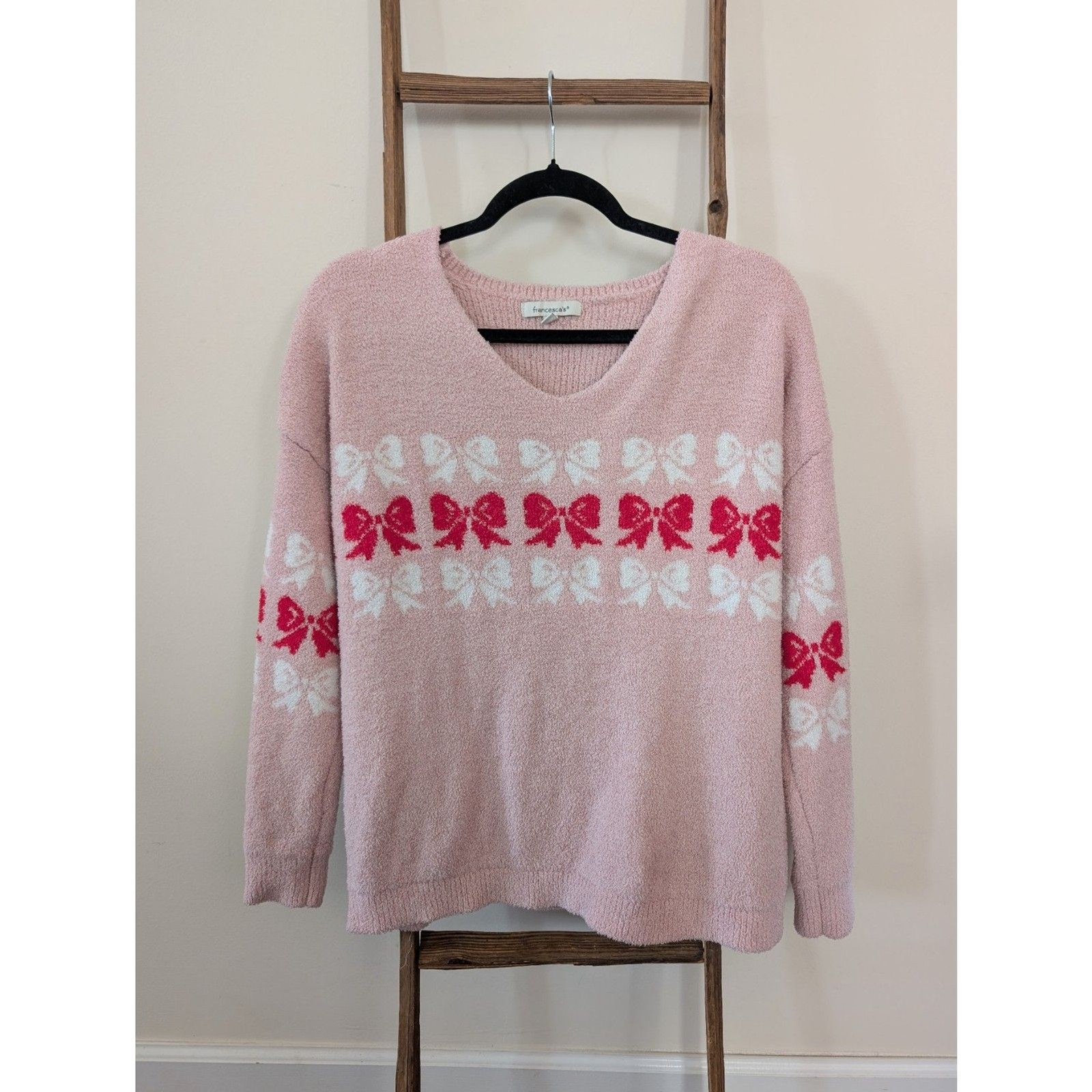 Francesca\'s M Pink Fuzzy Bow Sweater Coquette Balletcore Holiday V Neck Francesca\'s M Pink Fuzzy Bow Sweater Coquette Balletcore Holiday V Neck