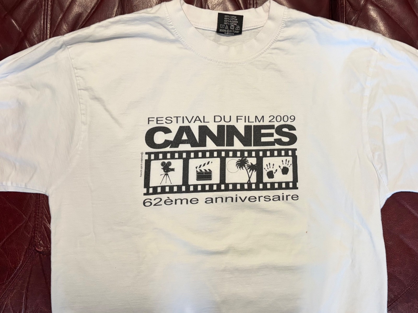 2009 Cannes Film Festival T-shirt - Men’s Large 2009 Cannes Film Festival T-shirt - Men’s Large