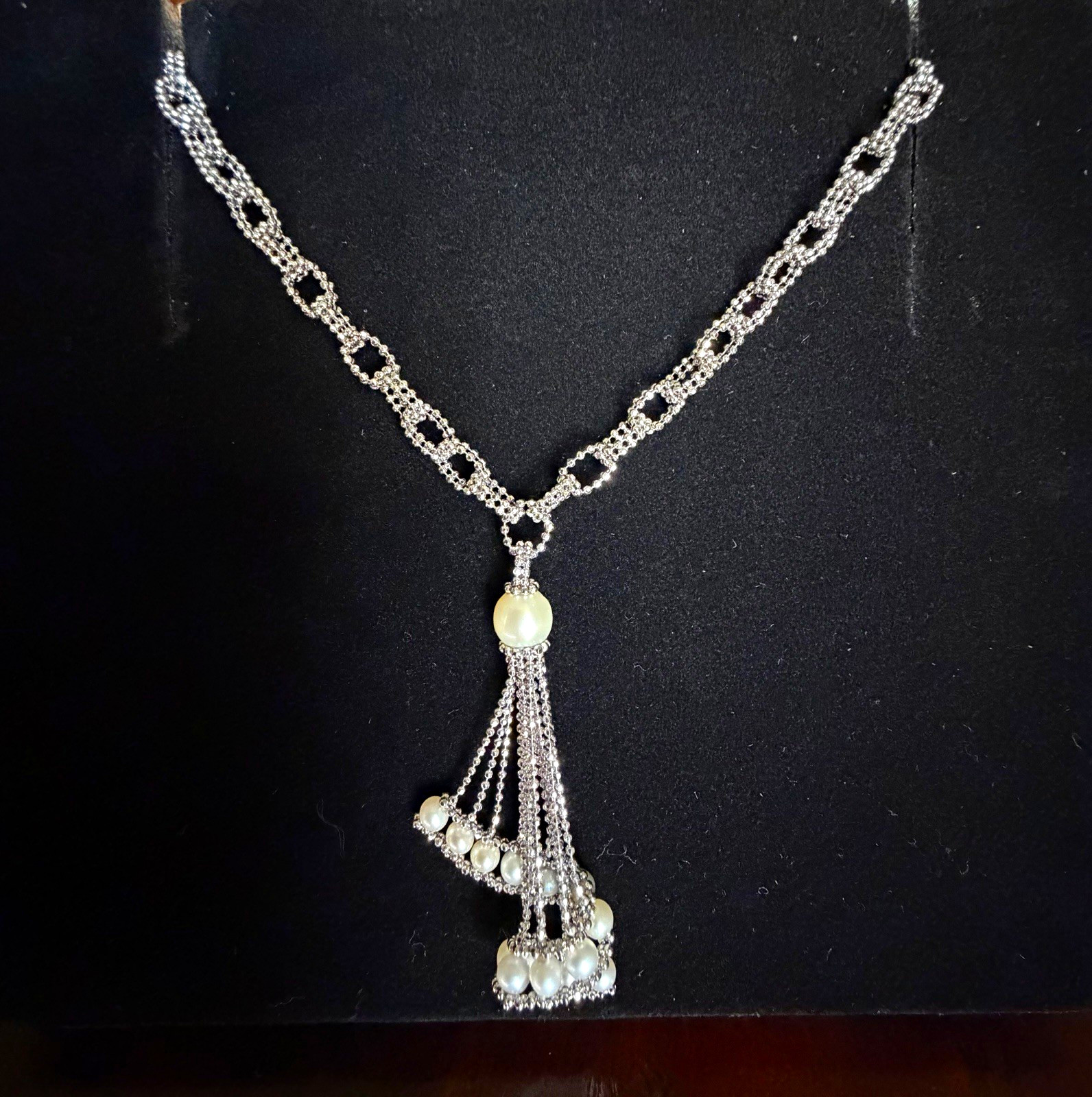 White Gold JMO Signed 750 18K Gold Pearl Tassel Necklace & Earrings Set White Gold JMO Signed 750 18K Gold Pearl Tassel Necklace & Earrings Set