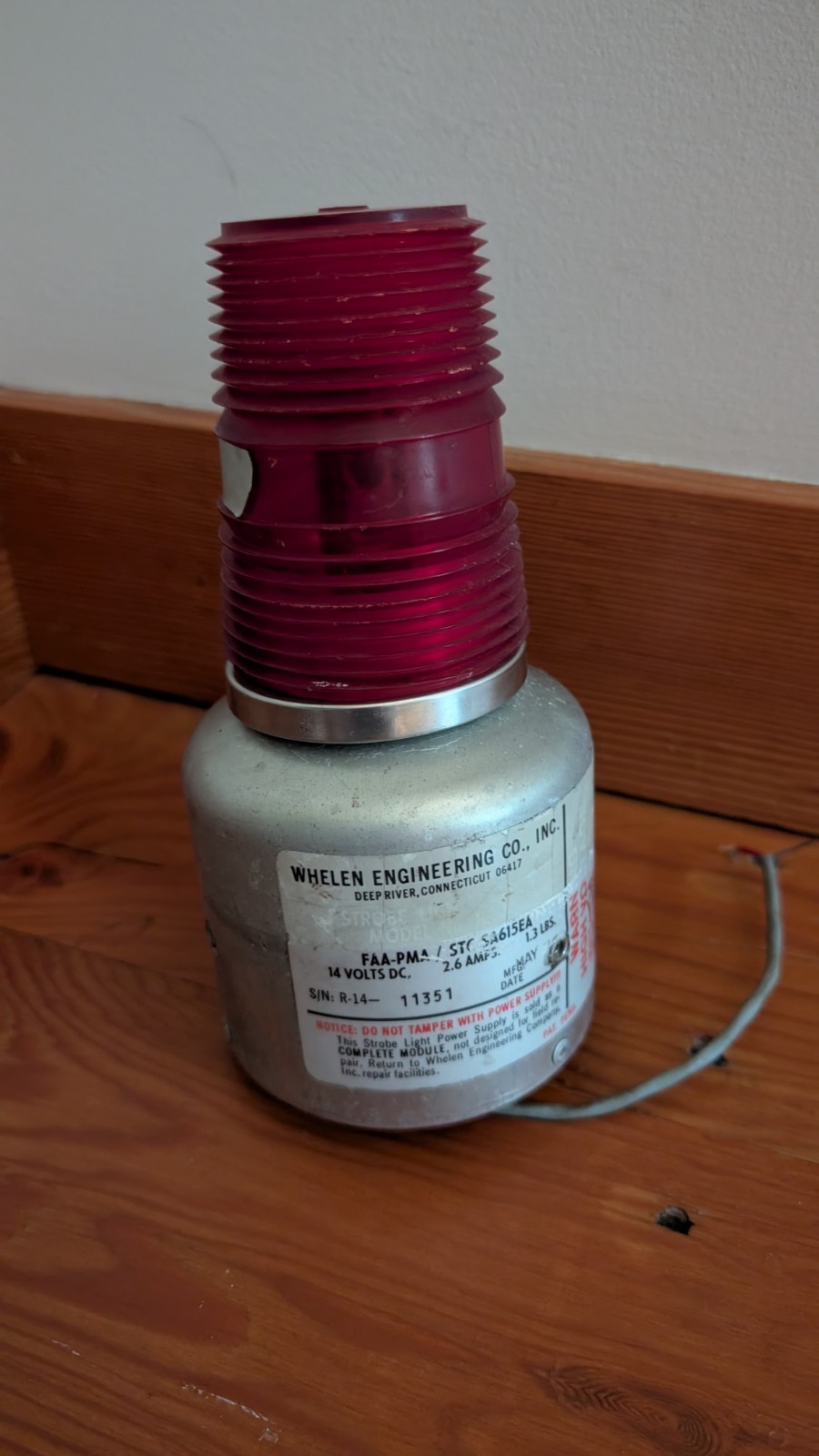 Whelen HR-14 Strobe Light Beacon Whelen HR-14 Strobe Light Beacon