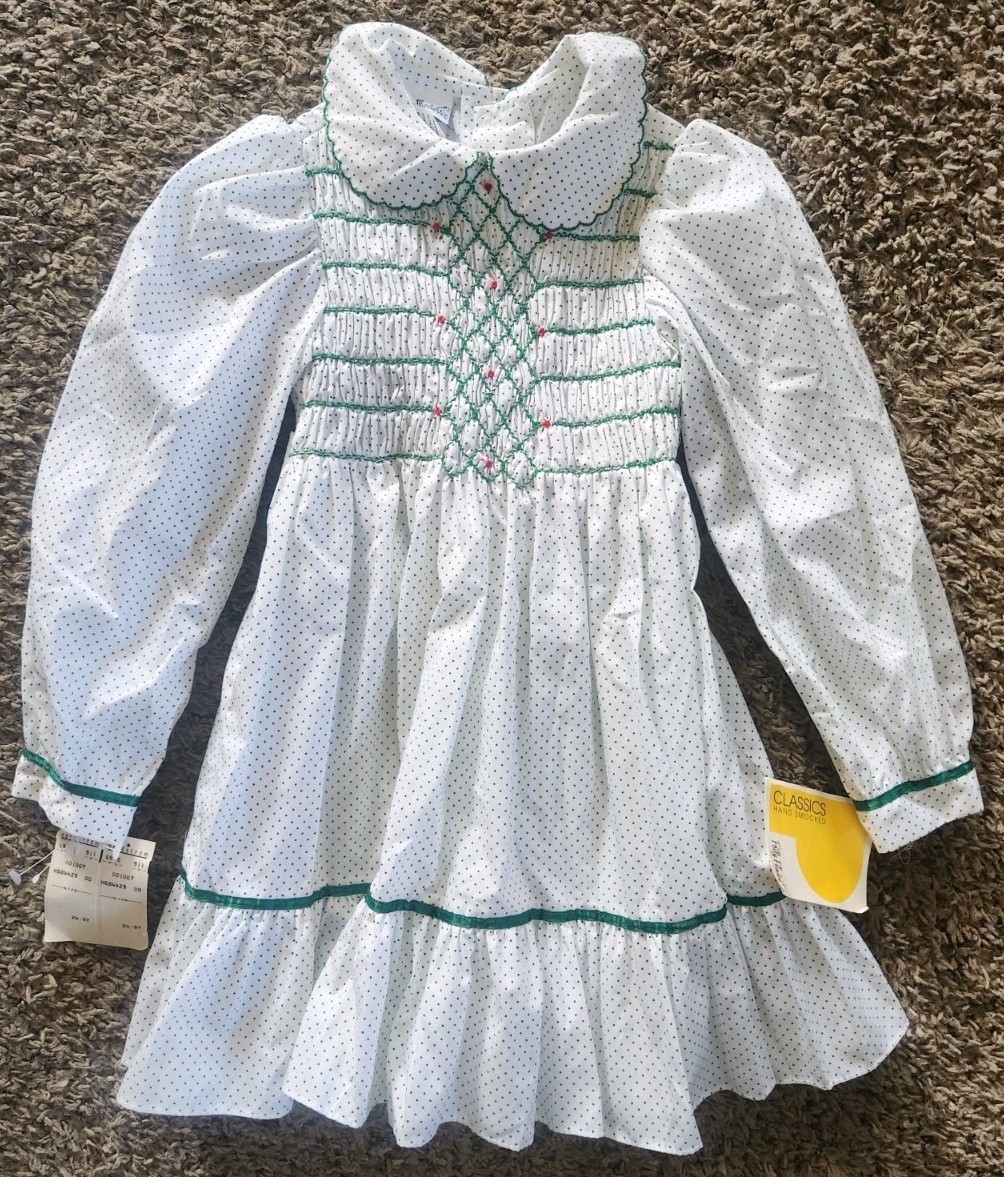 VINTAGE NWT POLLY FLINDERS HAND SMOCKED POLKA DOT DRESS SIZE 6 VINTAGE NWT POLLY FLINDERS HAND SMOCKED POLKA DOT DRESS SIZE 6