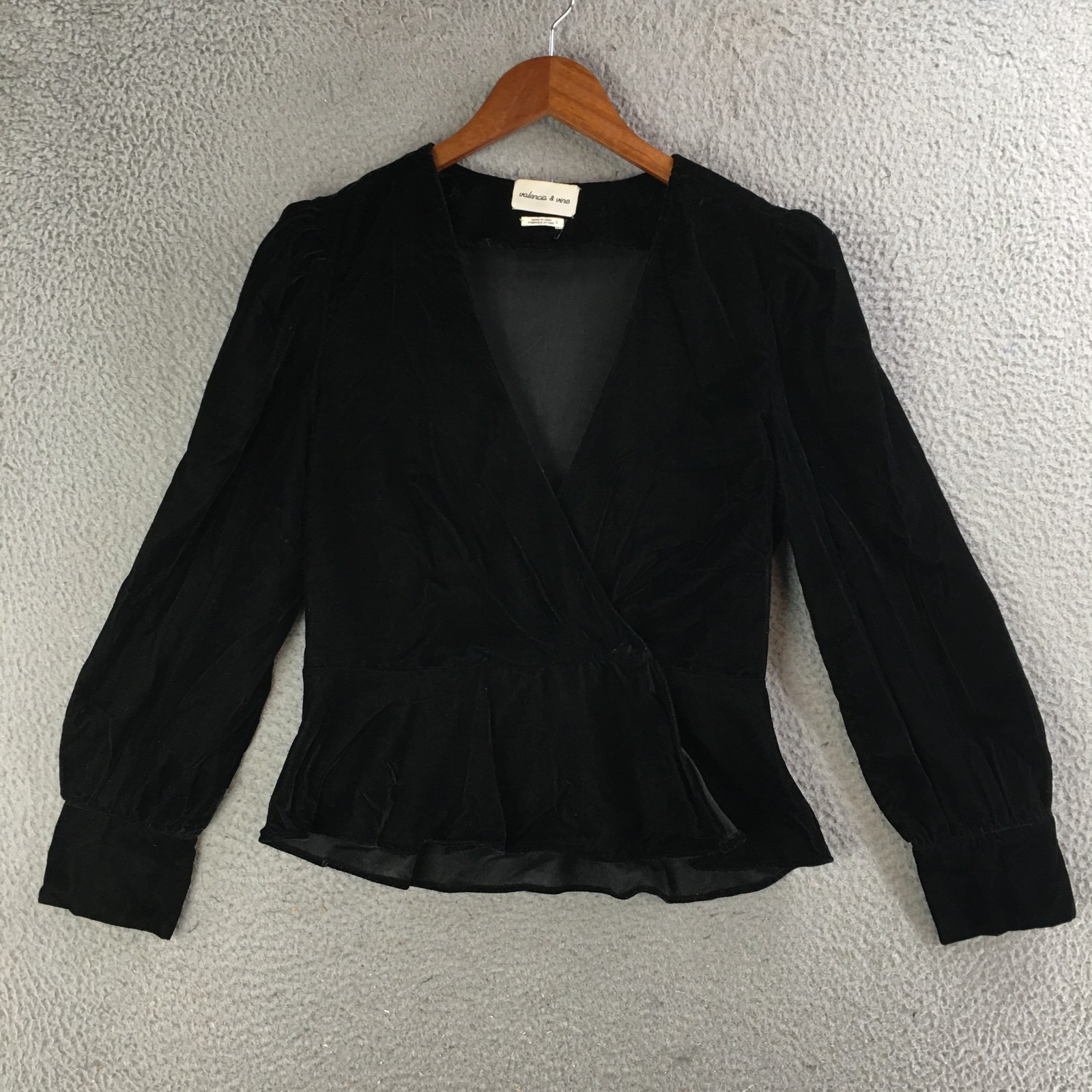 Valencia & Vine Velvet Peplum Wrap Top Womens Small Long Sleeve V-Neck Black