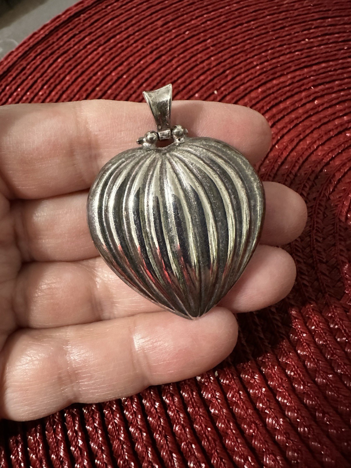 Vintage Italian Ribbed Puffy Heart Pendant Sterling Silver Vintage Italian Ribbed Puffy Heart Pendant Sterling Silver