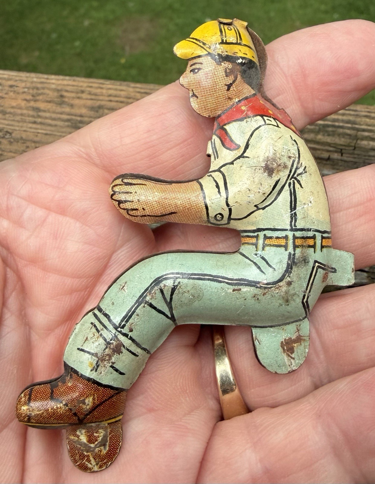 VINTAGE MARX 1950s TIN toy CATERPILLER BULLDOZER TRACTOR DRIVER only-3.25\ VINTAGE MARX 1950s TIN toy CATERPILLER BULLDOZER TRACTOR DRIVER only-3.25\