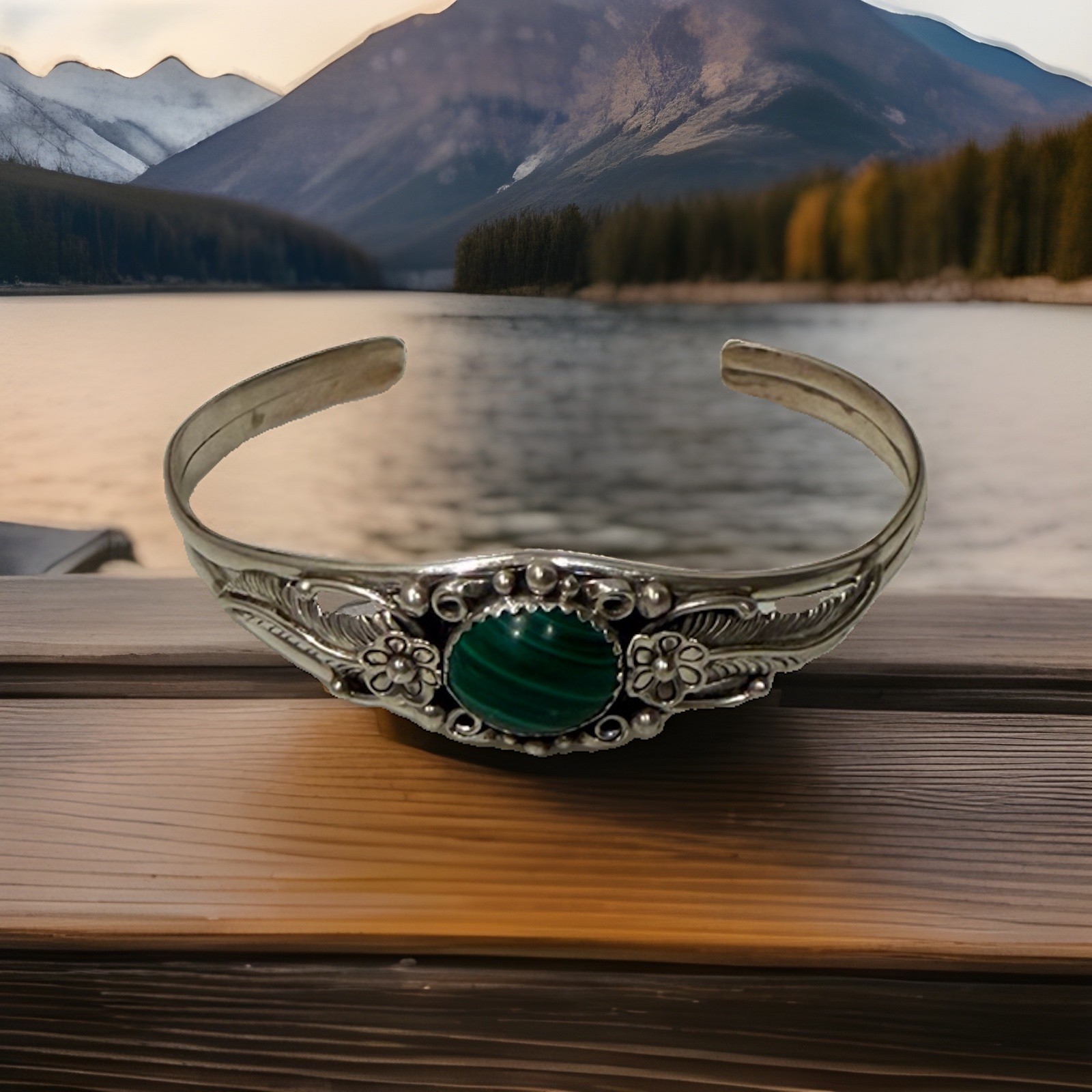 Vintage Navajo Sterling Silver Natural Malachite Cuff Bracelet Sz 7.5 Signed Vintage Navajo Sterling Silver Natural Malachite Cuff Bracelet Sz 7.5 Signed