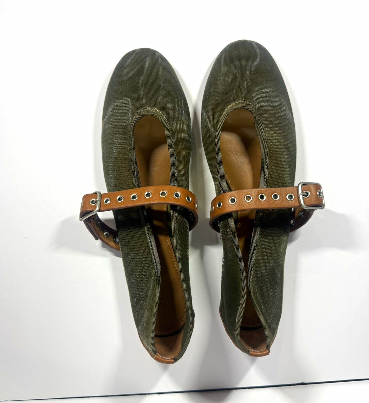 Madewell Women\'s Green Textile Mary Jane Flats w/ Brown Buckle Strap size 9 Madewell Women\'s Green Textile Mary Jane Flats w/ Brown Buckle Strap size 9