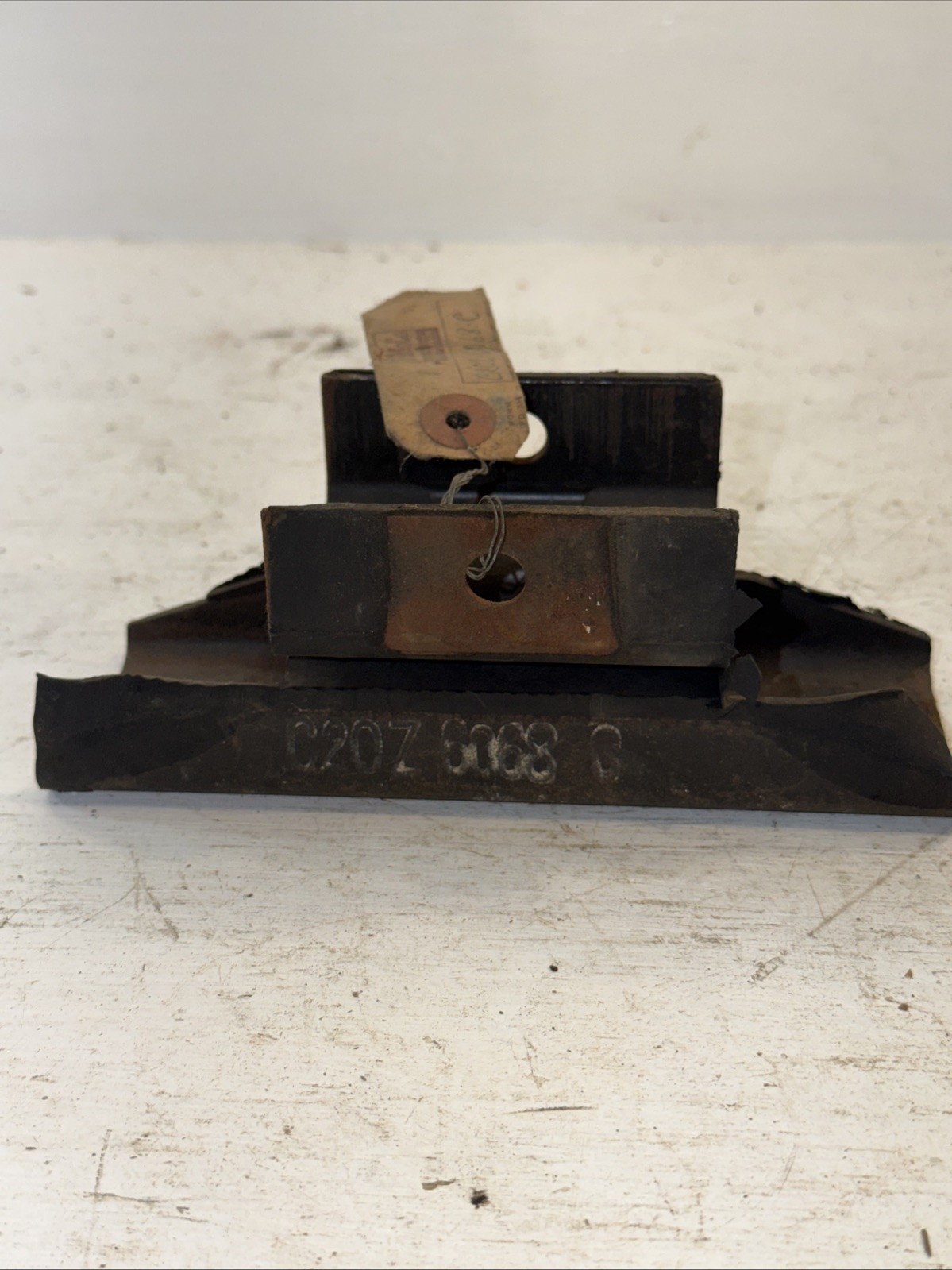 NOS OEM C2OZ-6068-C Ford 1962 1963 1964 Fairlane Transmission Mount V8 Automatic