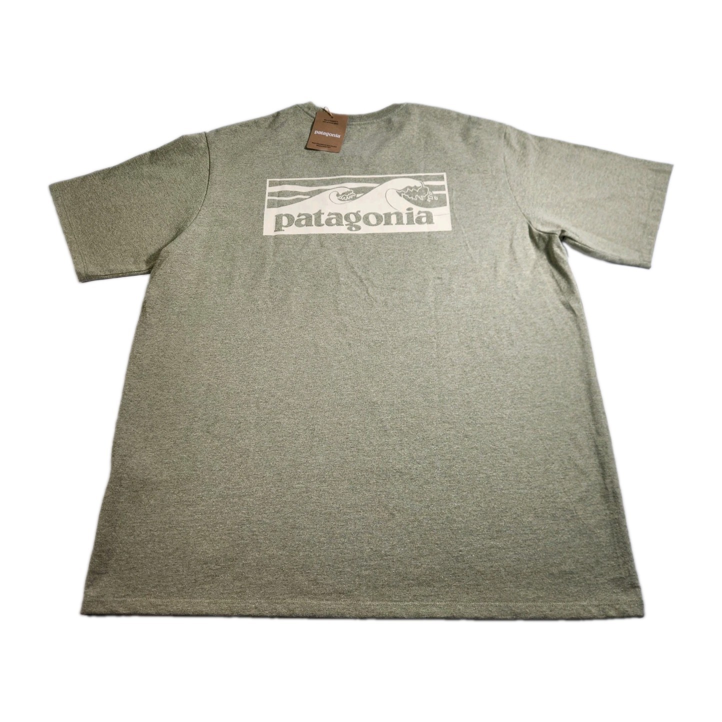 Patagonia Shirt Men\'s Large Gumtree Green Short Sleeve Responsibili Tee New, NWT Patagonia Shirt Men\'s Large Gumtree Green Short Sleeve Responsibili Tee New, NWT
