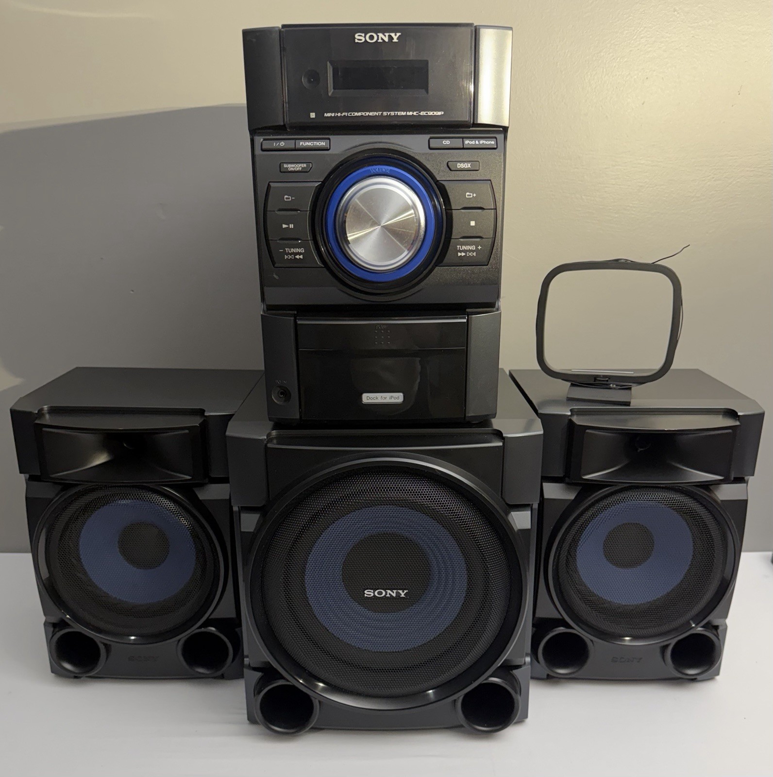 Sony MHC-EC909iP Mini Hi-Fi Shelf Stereo System CD Player Subwoofer No Remote