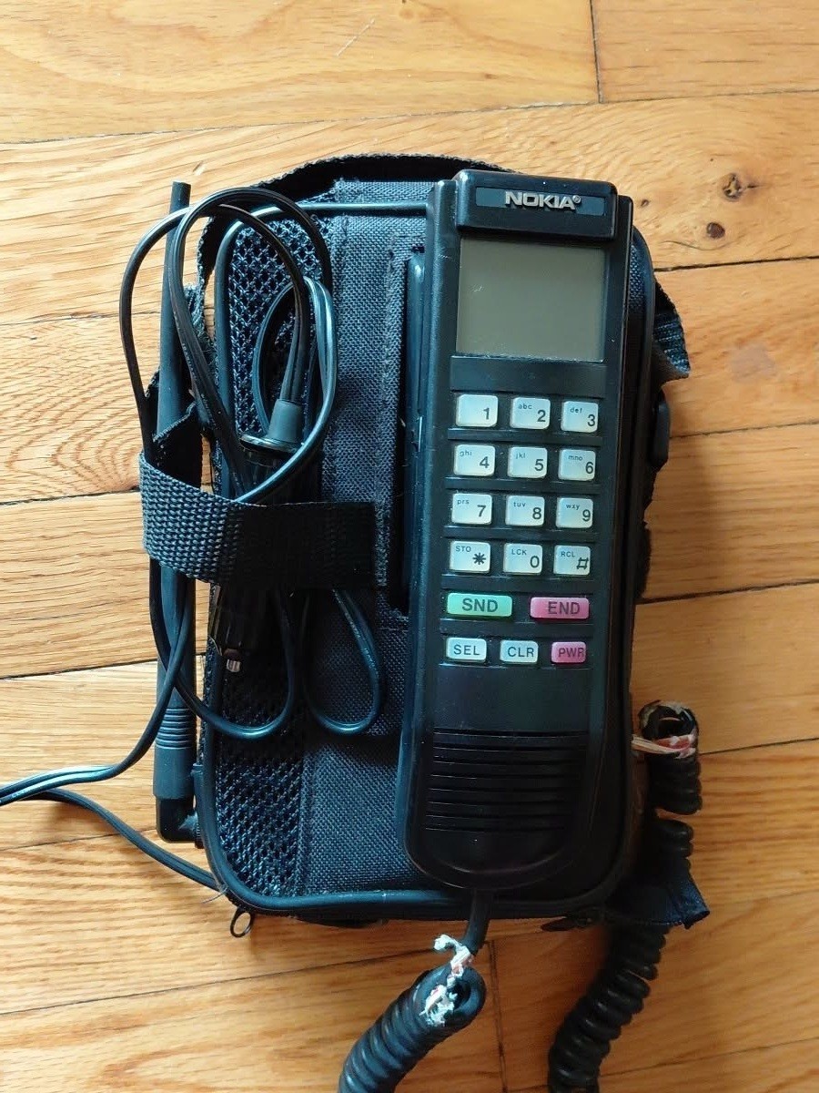 Vintage 1989 / 1990 M11 Nokia Bag Phone