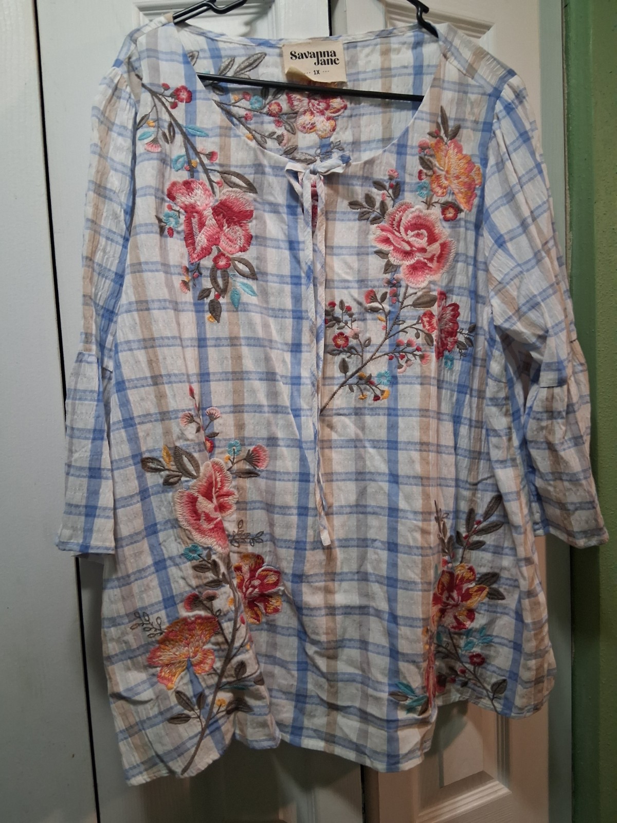 savannah jane embroidered top 1x savannah jane embroidered top 1x