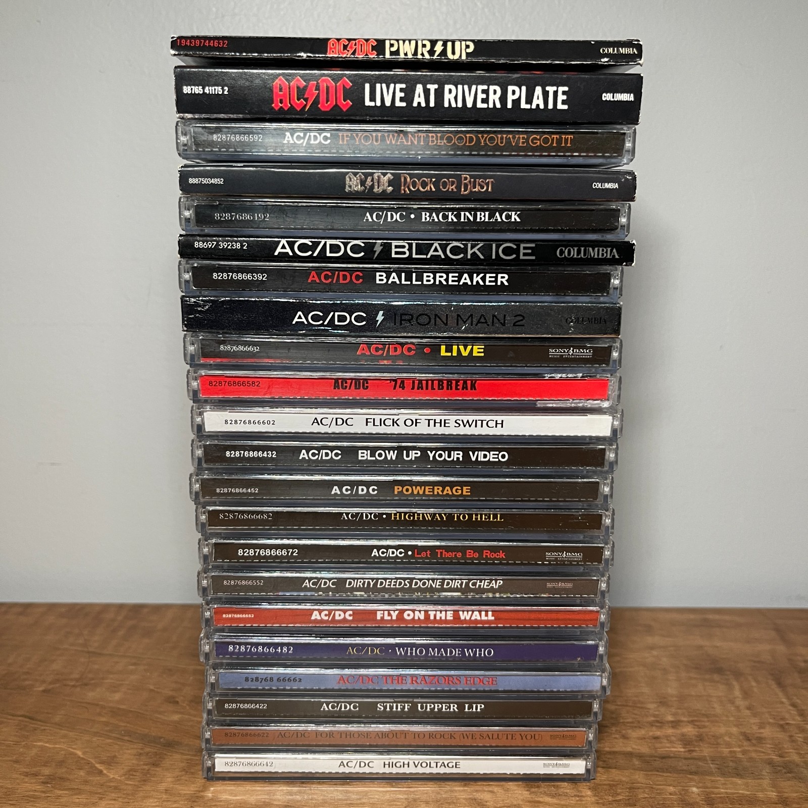 AC/DC CD LOT (22 CDS) AC/DC CD LOT (22 CDS)