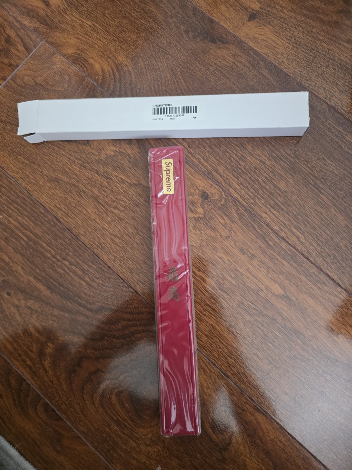 SUPREME CHOPSTICKS RED FW17 2017 ACCESSORY BOX LOGO SUPREME CHOPSTICKS RED FW17 2017 ACCESSORY BOX LOGO