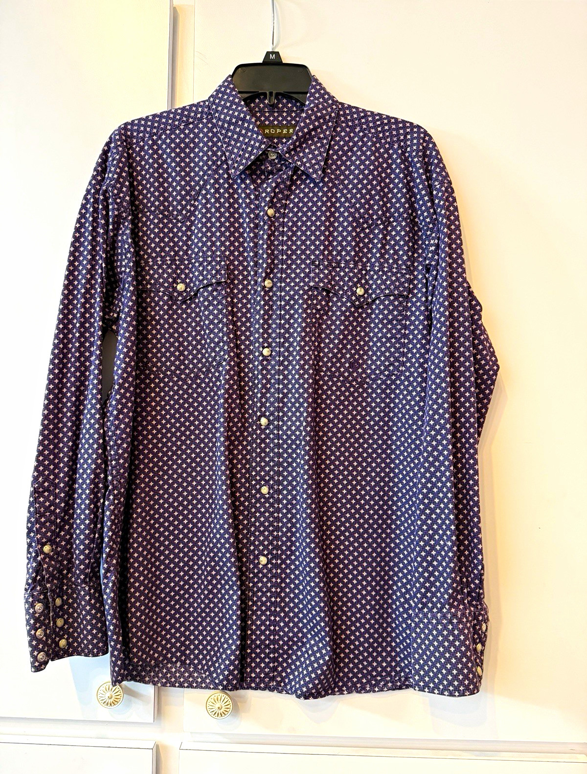 Vintage Men’s Long Sleeved Purple Roper Western Shirt with Pearl Buttons Size M Vintage Men’s Long Sleeved Purple Roper Western Shirt with Pearl Buttons Size M