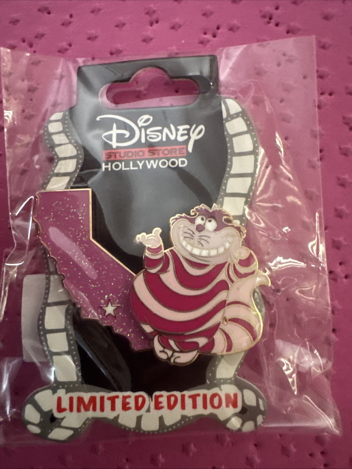 2025 Destination D23 California Series Cheshire Cat DSSH Pin LE 300 2025 Destination D23 California Series Cheshire Cat DSSH Pin LE 300