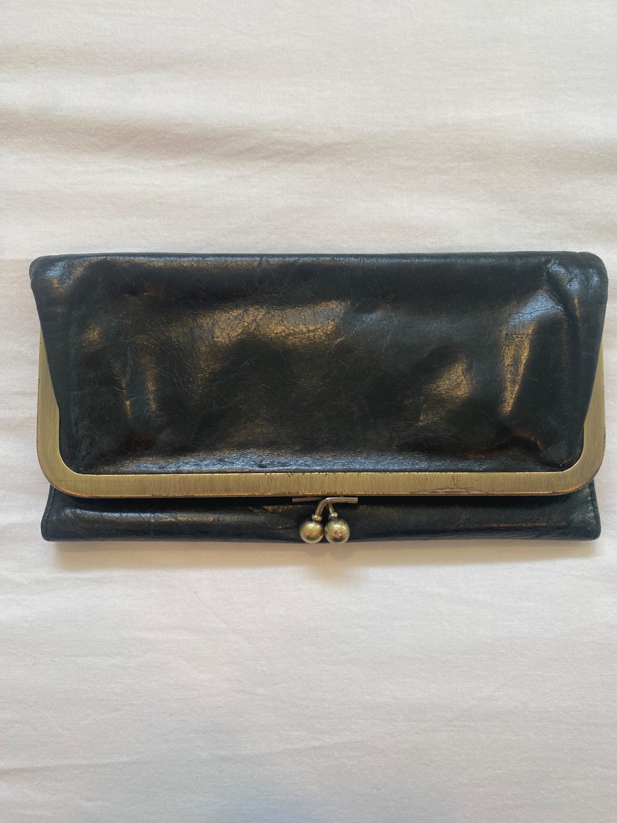 HOBO International Clutch Wallet Purse Leather Magnetic Closure Black Zip
