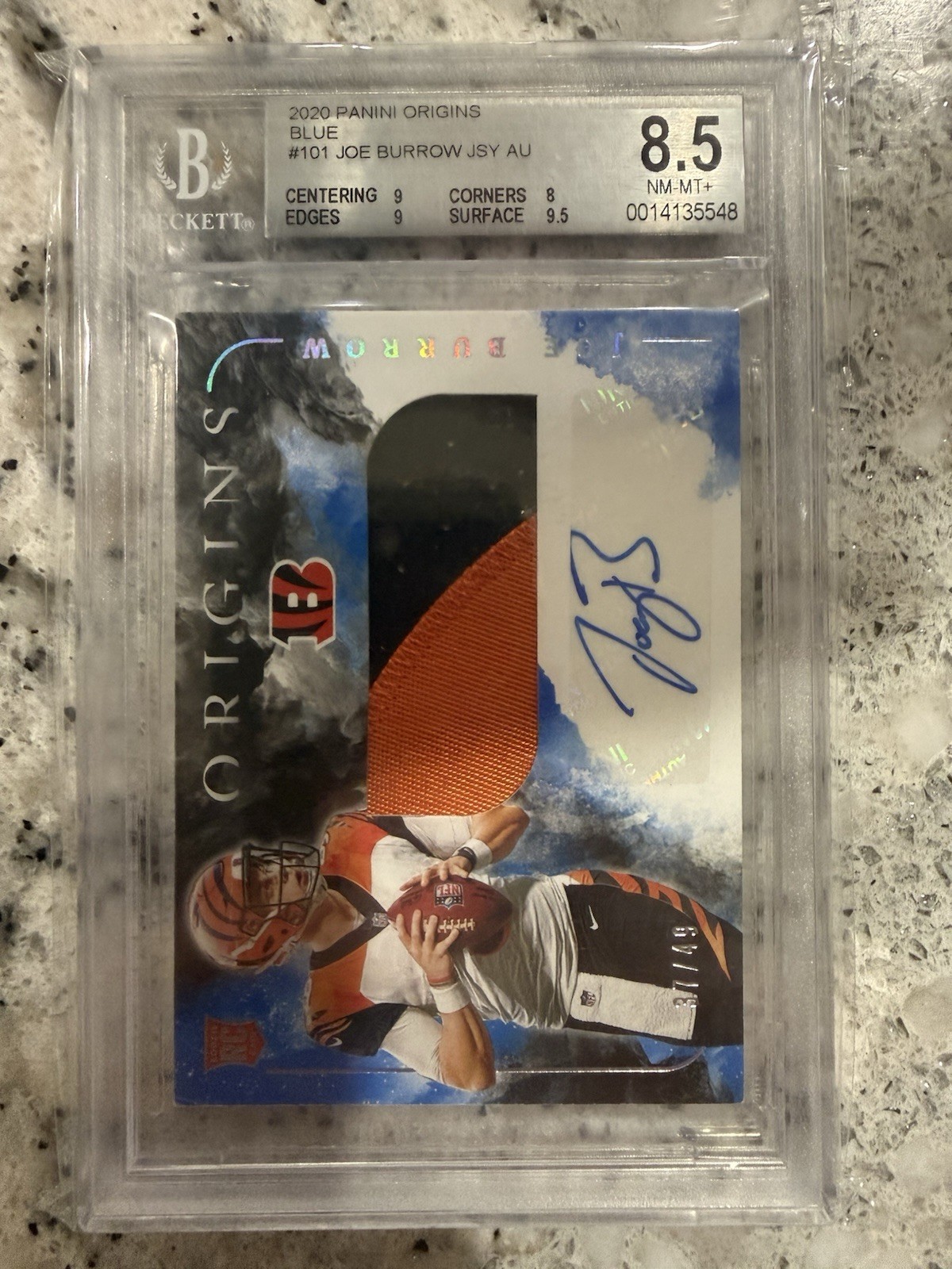2020 Panini Origins - Rookie Jumbo Patch Autographs Joe Burrow #101 Blue /49 2020 Panini Origins - Rookie Jumbo Patch Autographs Joe Burrow #101 Blue /49