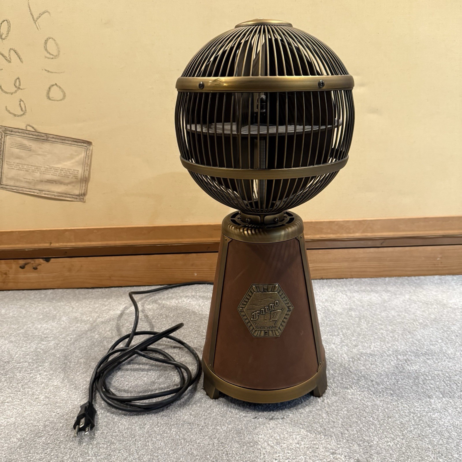 Fanimation Fargo Globe Desktop Table Fan FP3220