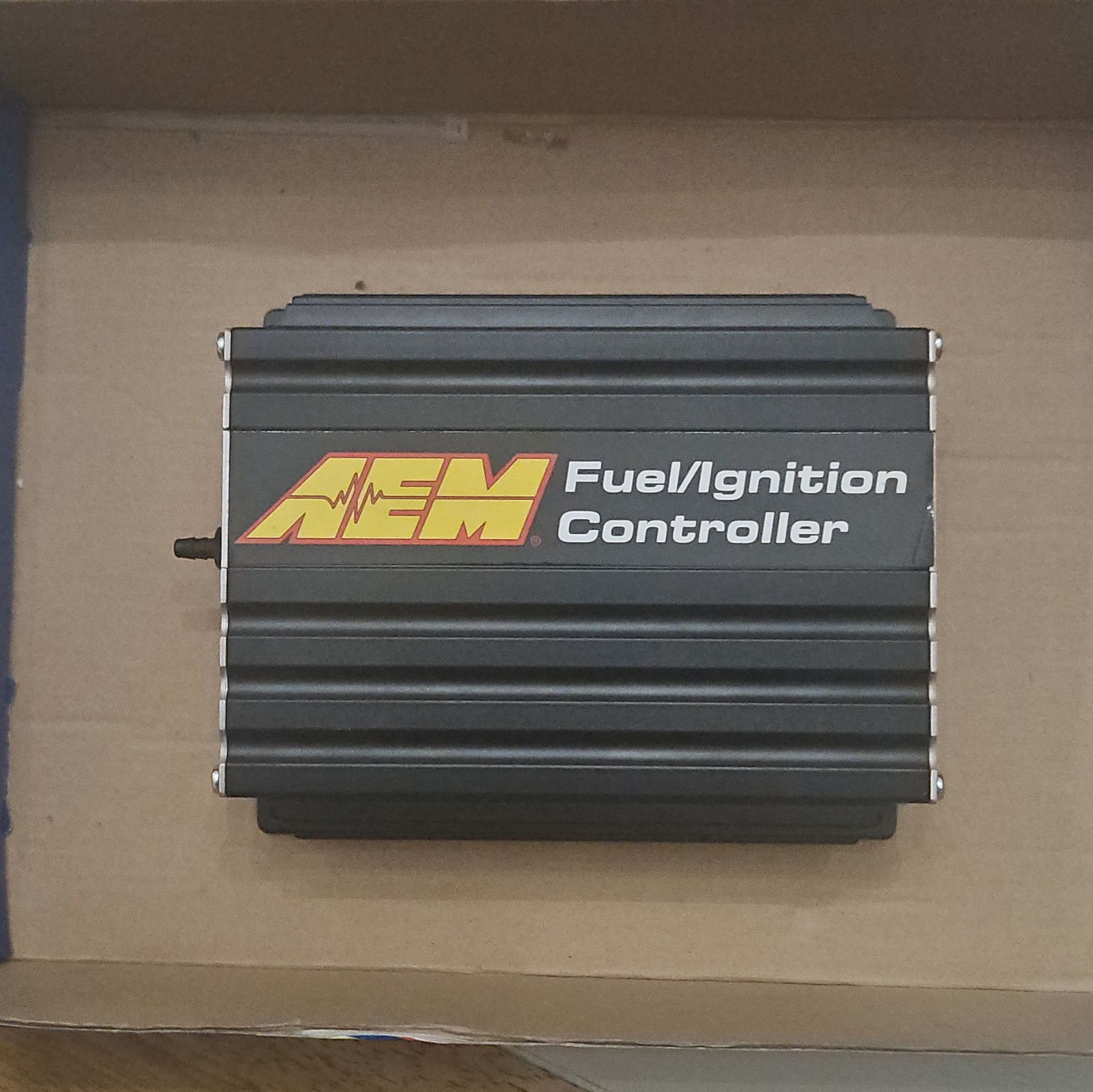 NEW AEM FIC 6 FUEL IGNITION CONTROLLER WITH HARNESS f/ic 30-1910 FIC Universal