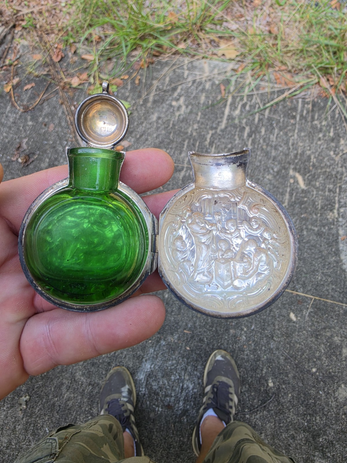 Antique Victorian Sterling Silver Cased Green Glass Scent Perfume Bottle W.C.