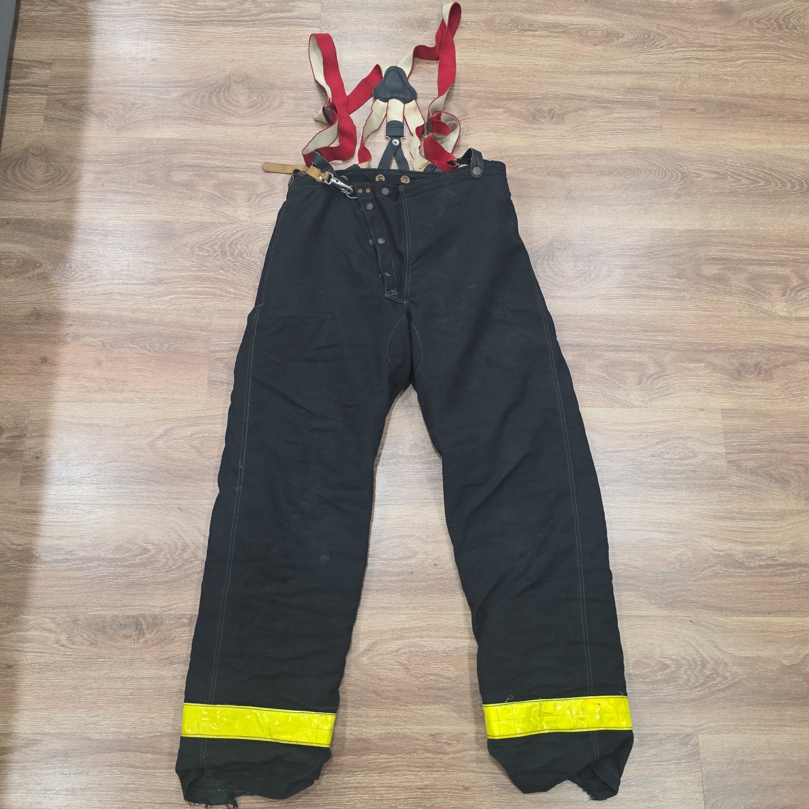 Vtg 1987 Firefighter Bunker TurnOut Gear Pants Quaker Safety 34 X 34 Model 7410 Vtg 1987 Firefighter Bunker TurnOut Gear Pants Quaker Safety 34 X 34 Model 7410