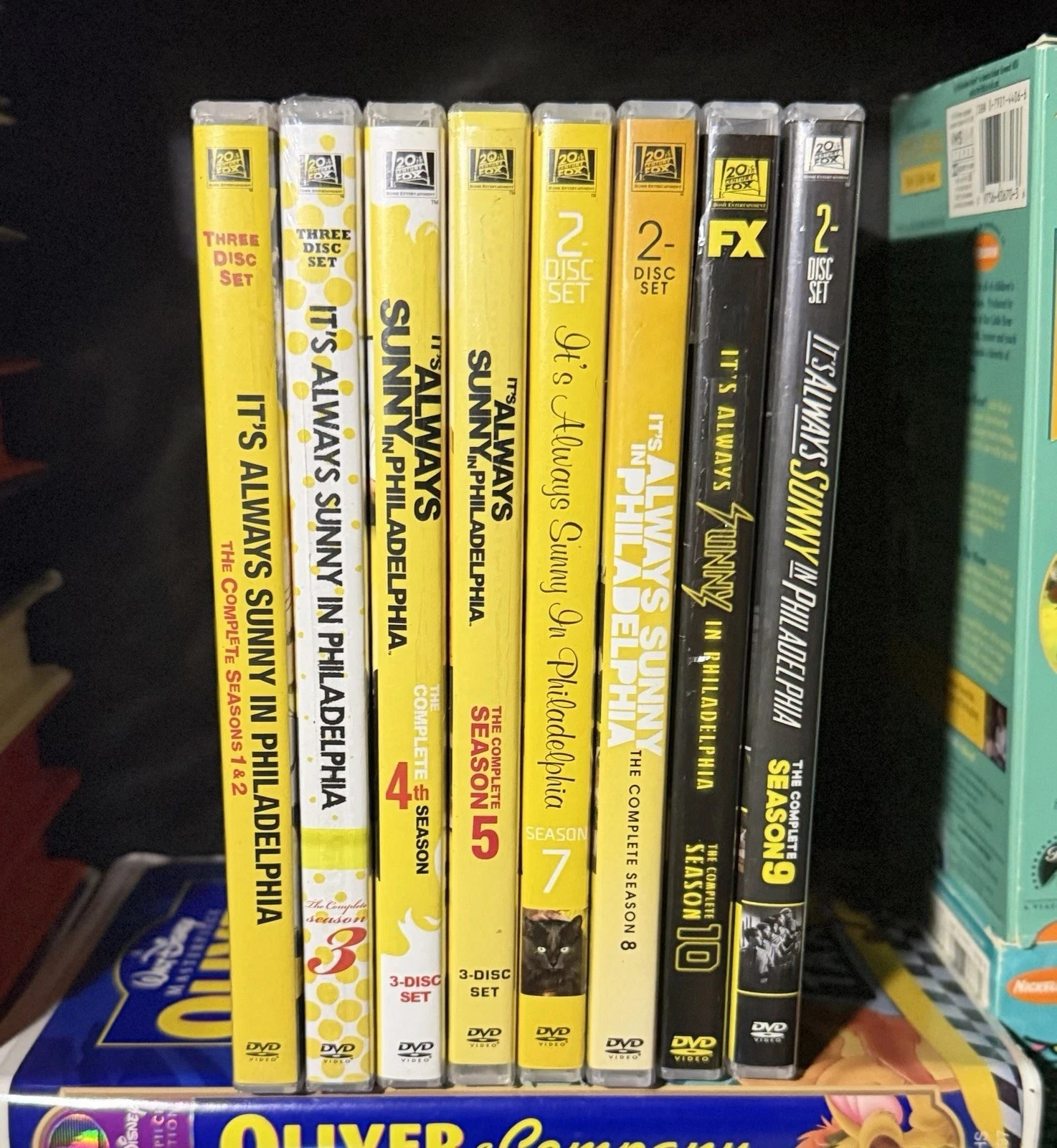 It\'s Always Sunny In Philadelphia DVD Season 1-10 discs in perfect condition It\'s Always Sunny In Philadelphia DVD Season 1-10 discs in perfect condition