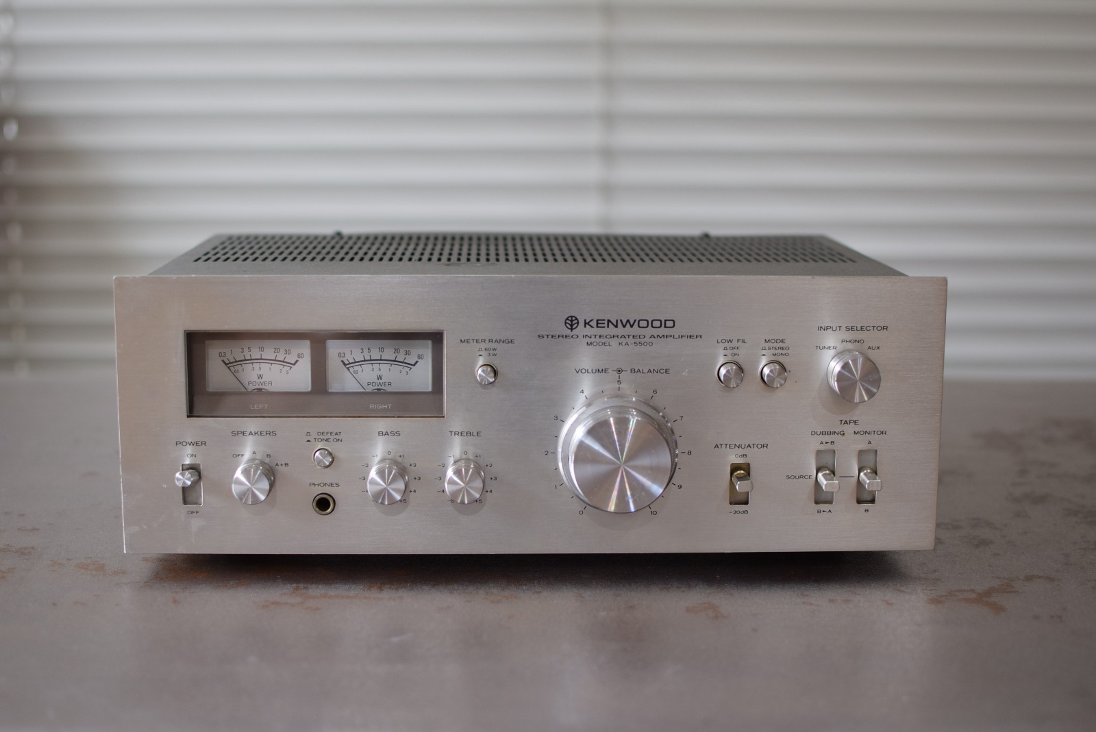 Vintage Kenwood KA-5500 Stereo Integrated Amplifier 2 x 55W Vintage Kenwood KA-5500 Stereo Integrated Amplifier 2 x 55W