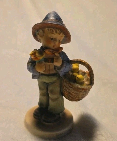 Hummel Goebel Figurine Easter Greetings 378 TMK6 5 Hummel Goebel Figurine Easter Greetings 378 TMK6 5